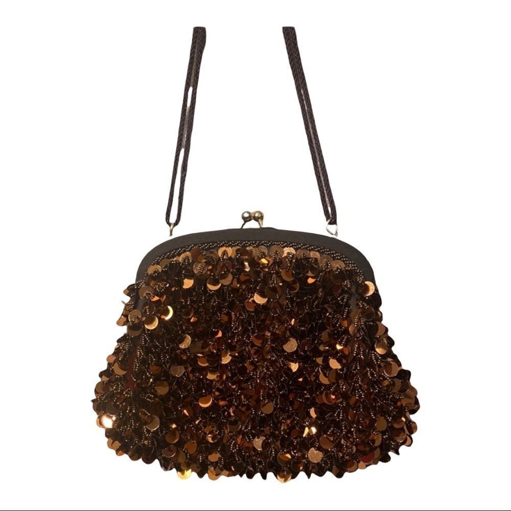 Sequin beaded touch up purse, kiss clasp